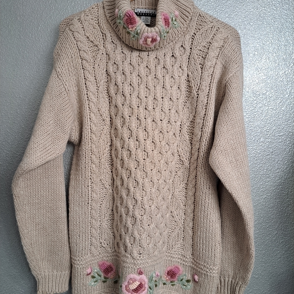 American Weekend Floral Embroidered Turtleneck Tunic Sweater   Size L